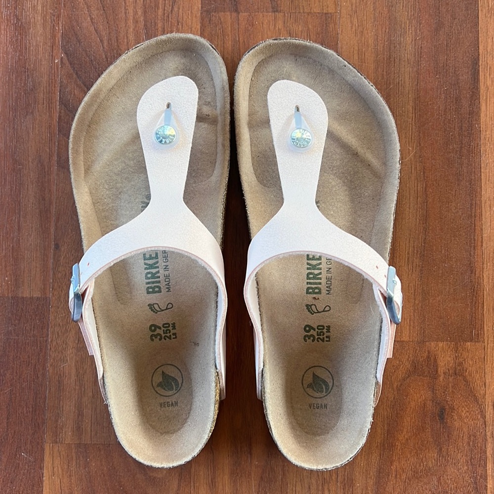 Pale pink Birkenstock Gizeh 39 M